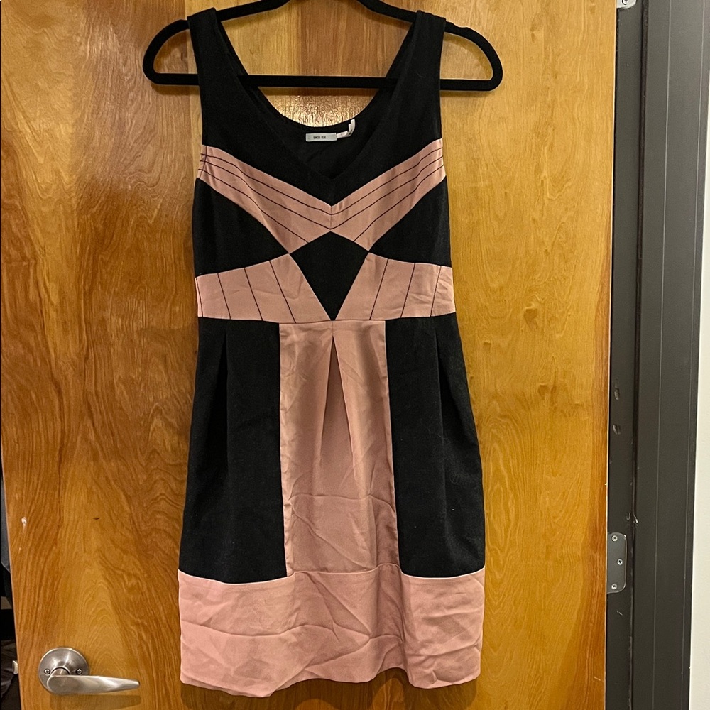 URBAN OUTFITTERS Kimchi Blue Gray Wool Pink Party Career Dress Women’s Size 4